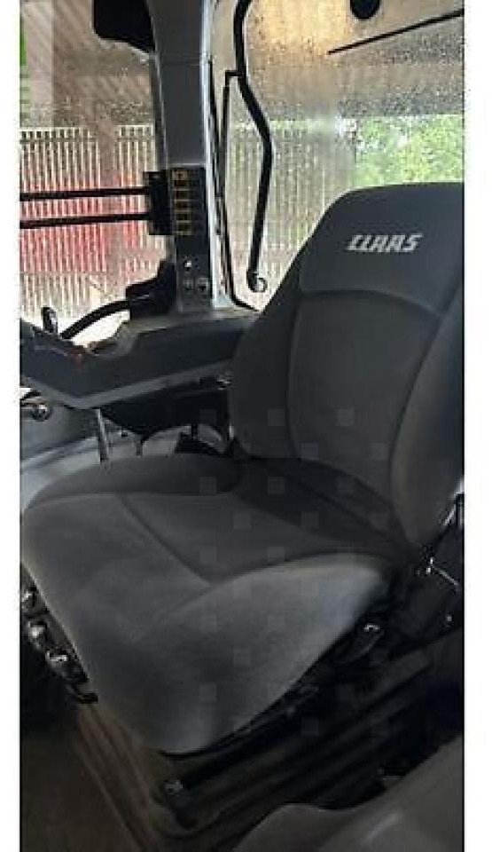 Tracteur agricole CLAAS arion 640 cis CIS