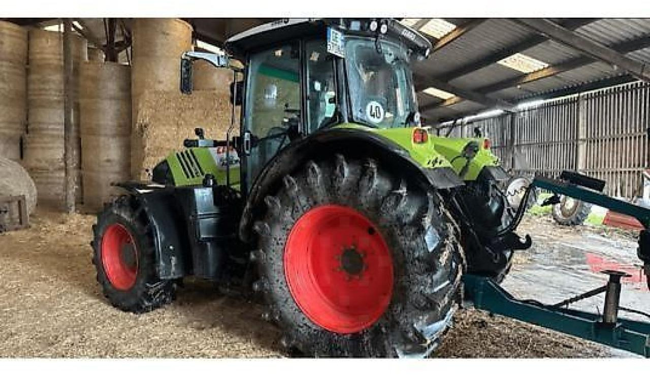 Tracteur agricole CLAAS arion 640 cis CIS