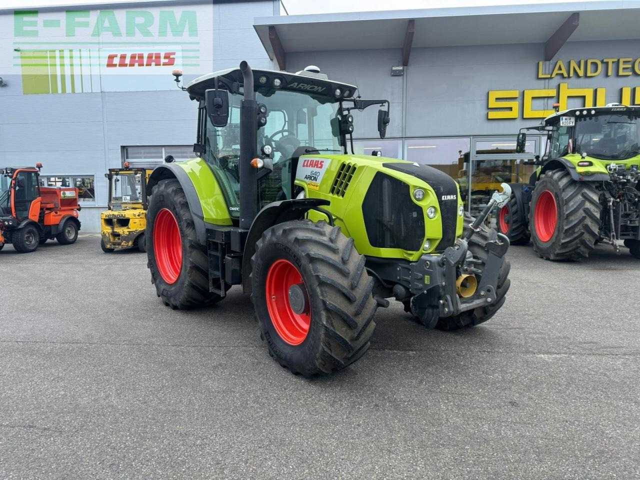 Tracteur agricole CLAAS arion 640 cmatic