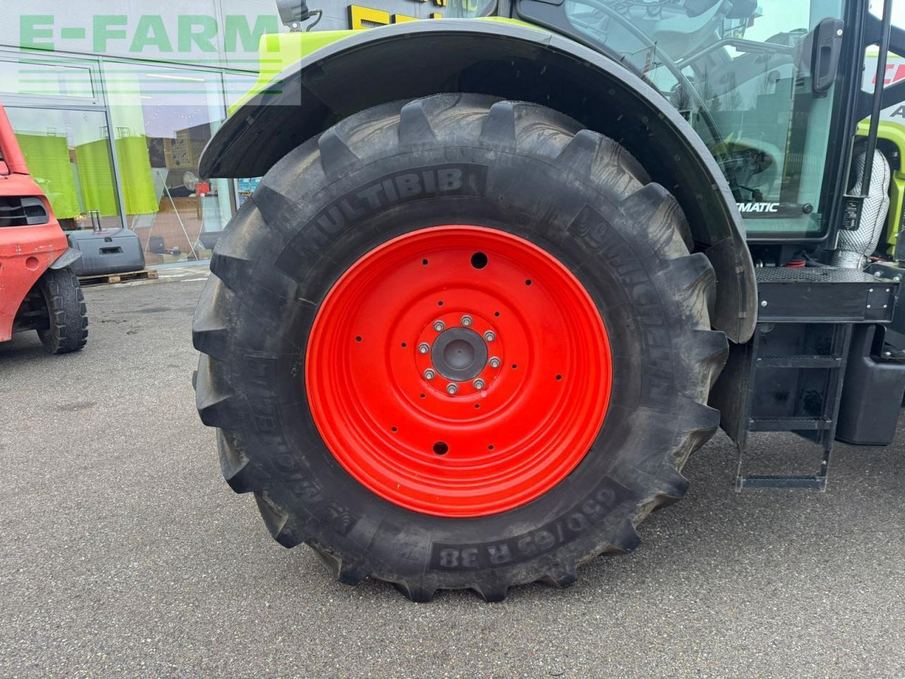 Tracteur agricole CLAAS arion 640 cmatic