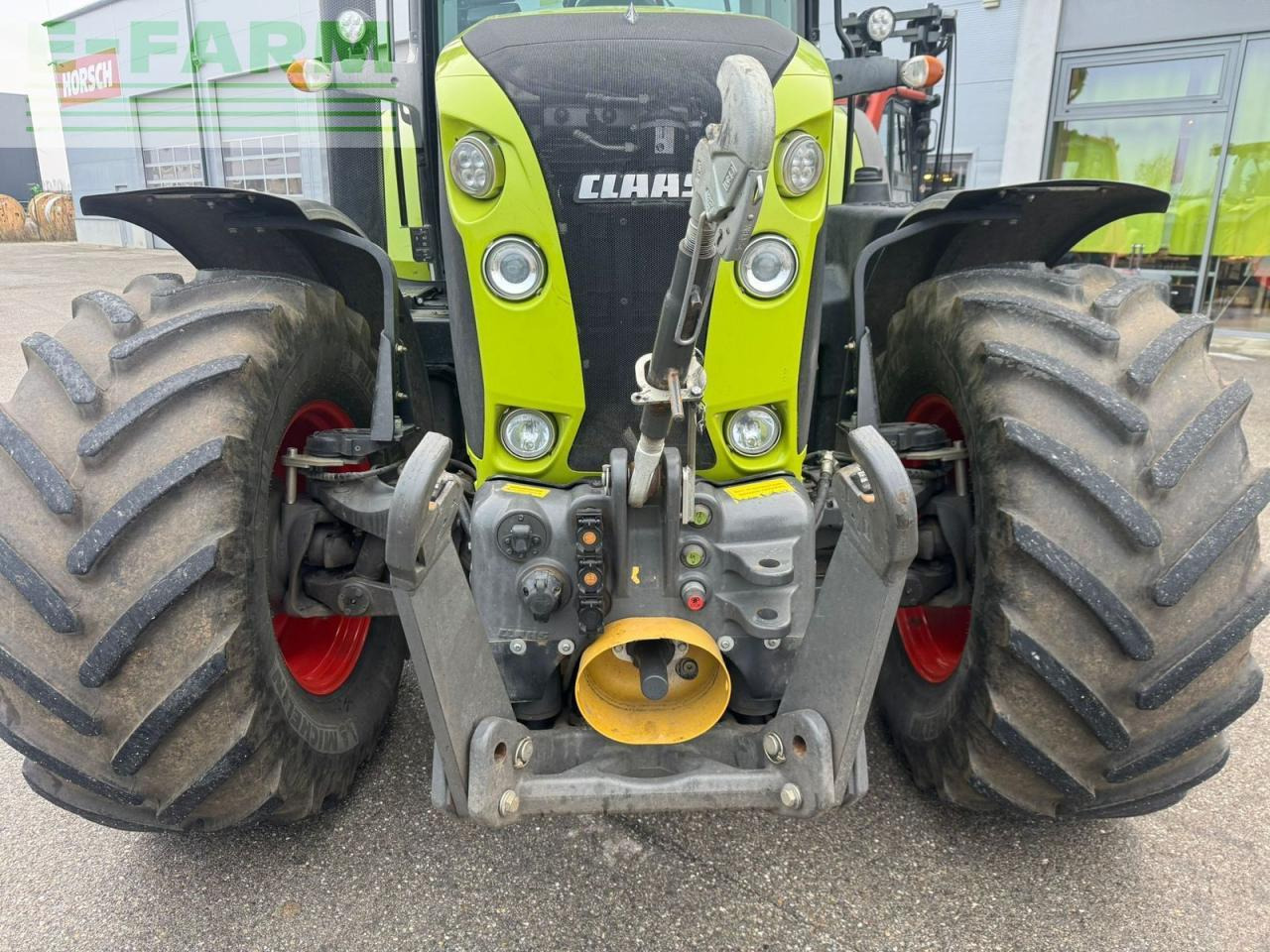 Tracteur agricole CLAAS arion 640 cmatic