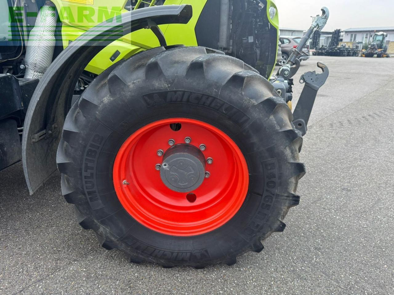 Tracteur agricole CLAAS arion 640 cmatic