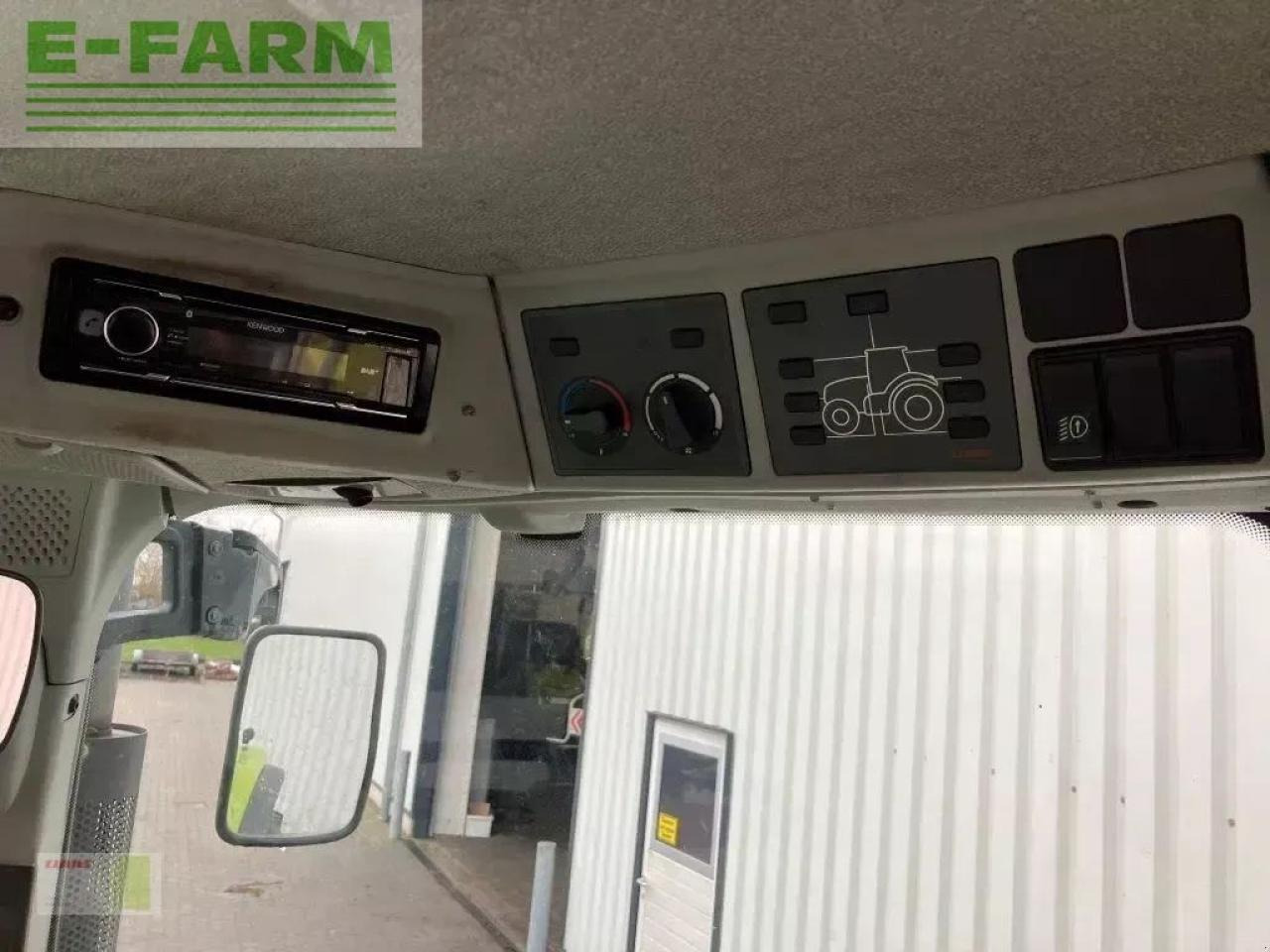 Tracteur agricole CLAAS arion 640 hexashift