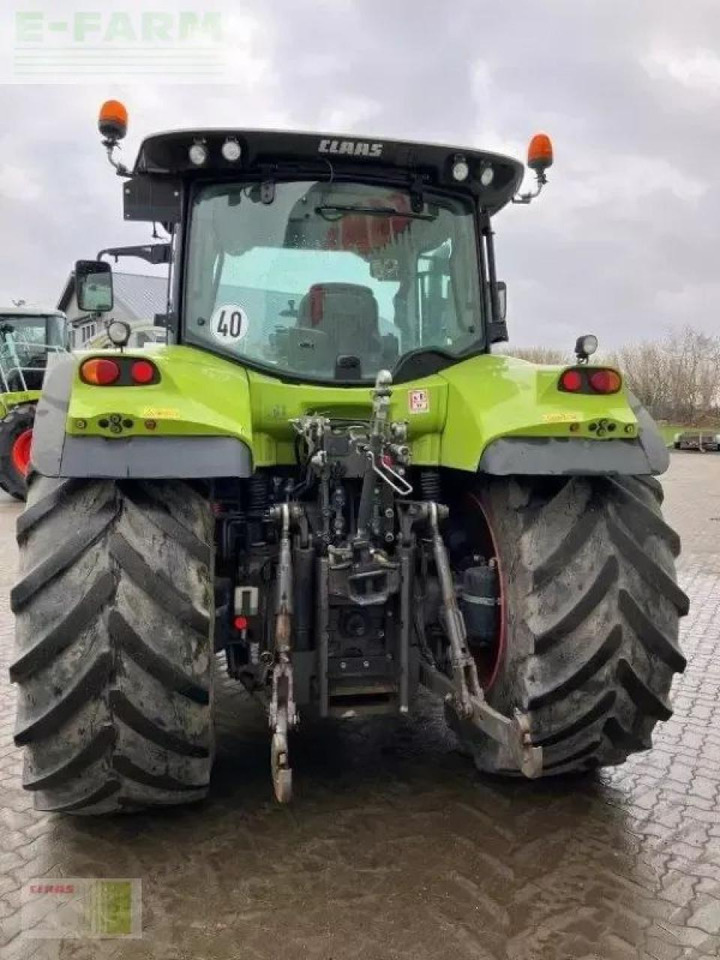 Tracteur agricole CLAAS arion 640 hexashift