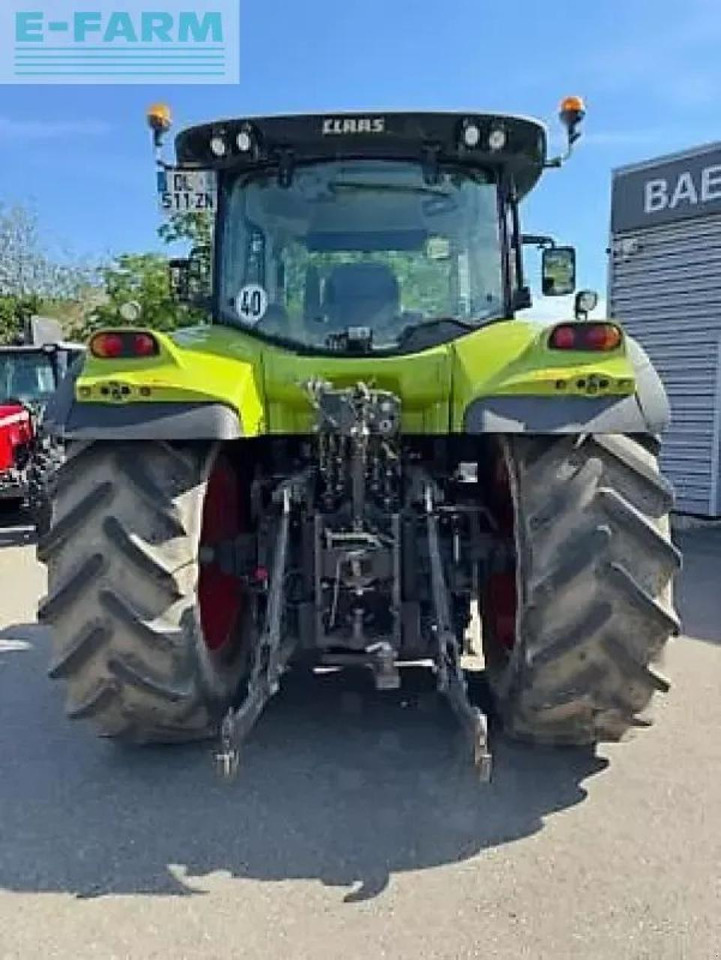 Tracteur agricole CLAAS arion 650