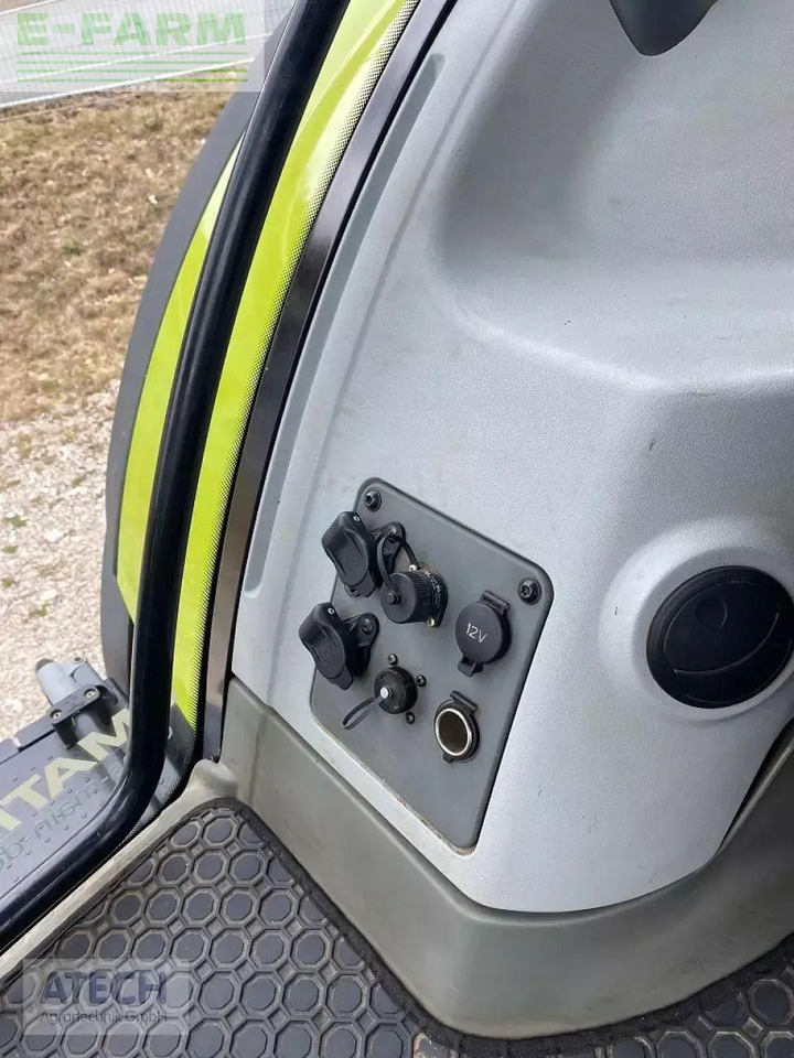 Tracteur agricole CLAAS arion 650