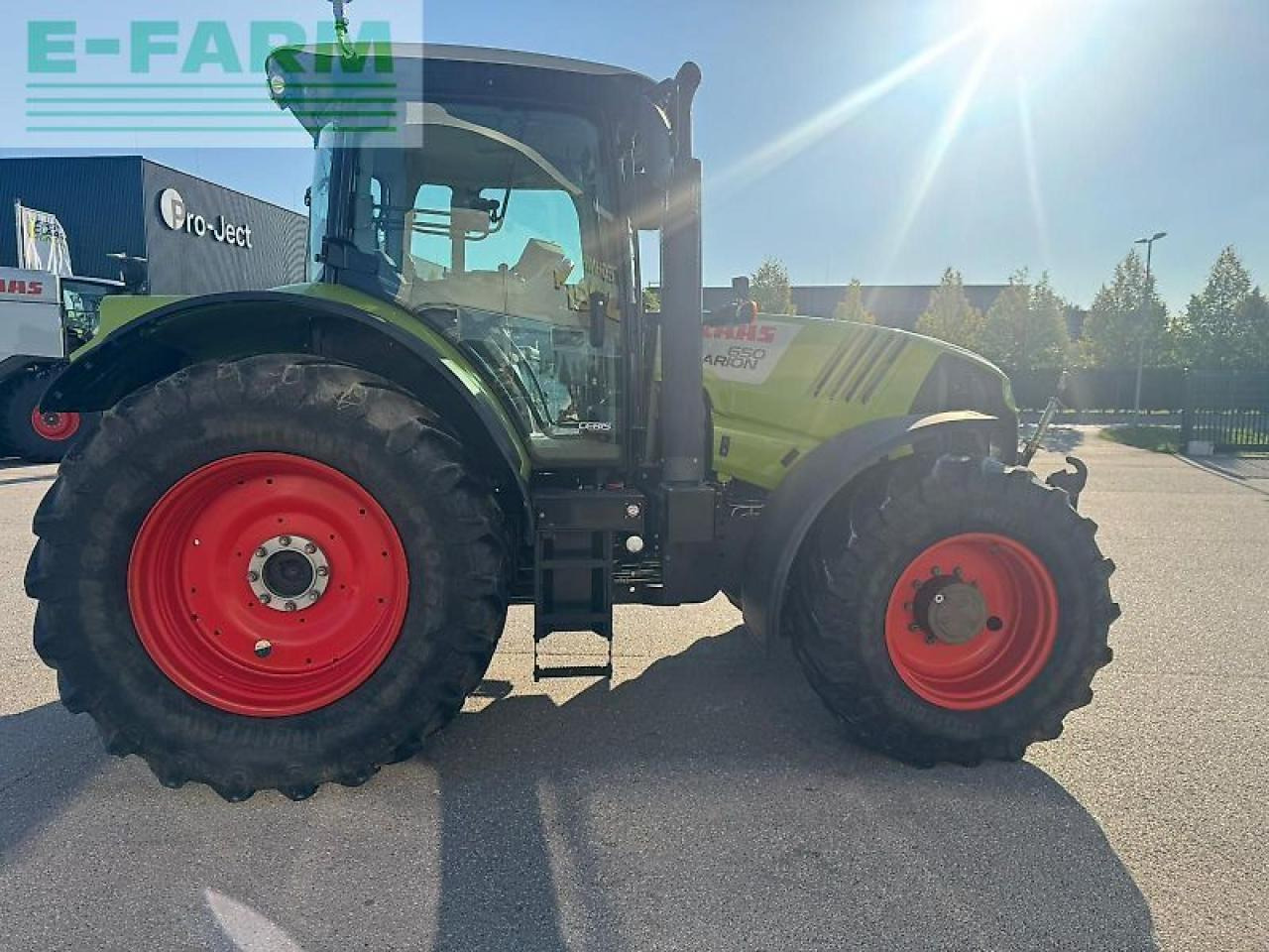Tracteur agricole CLAAS arion 650