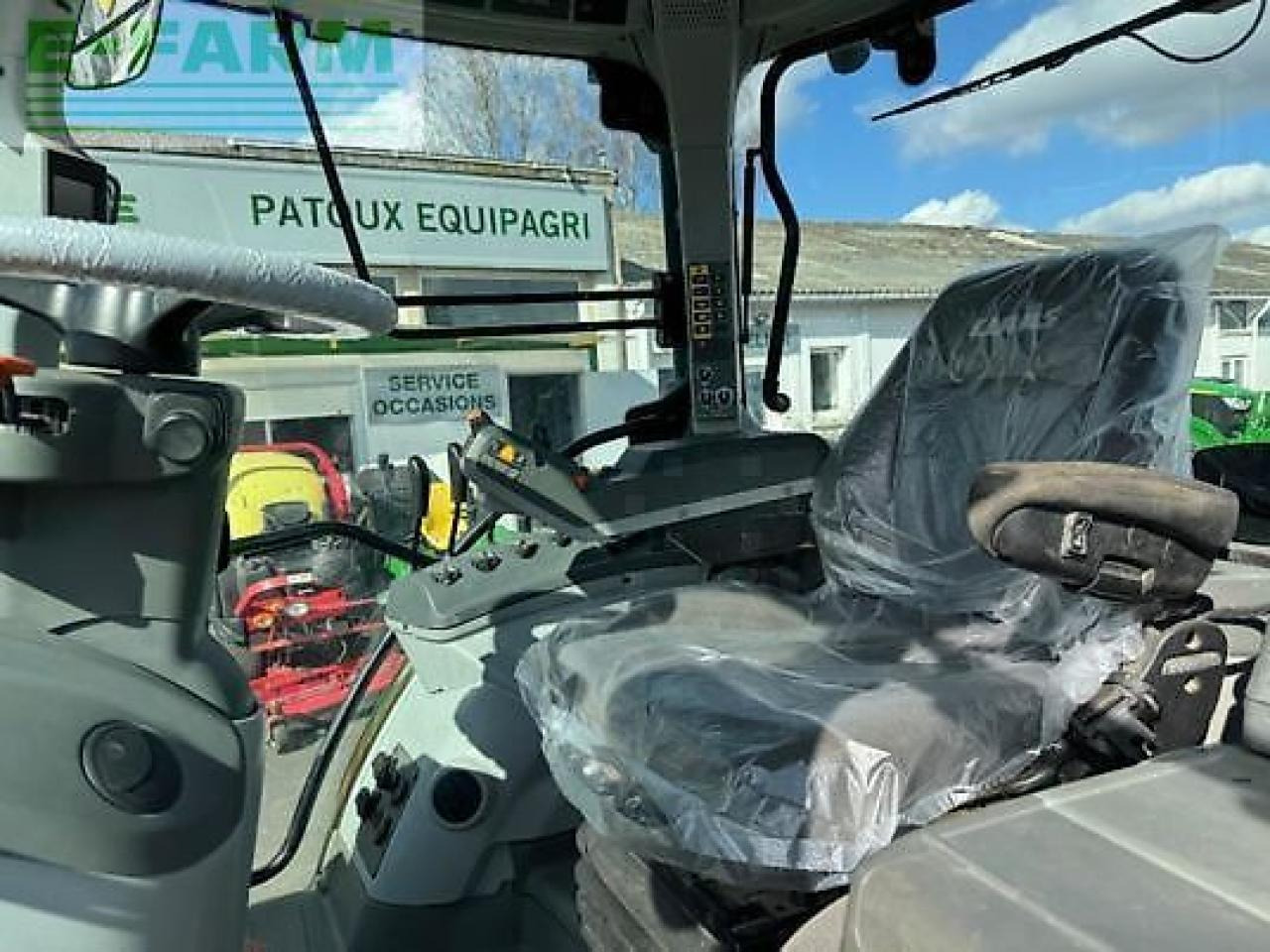 Tracteur agricole CLAAS arion 650