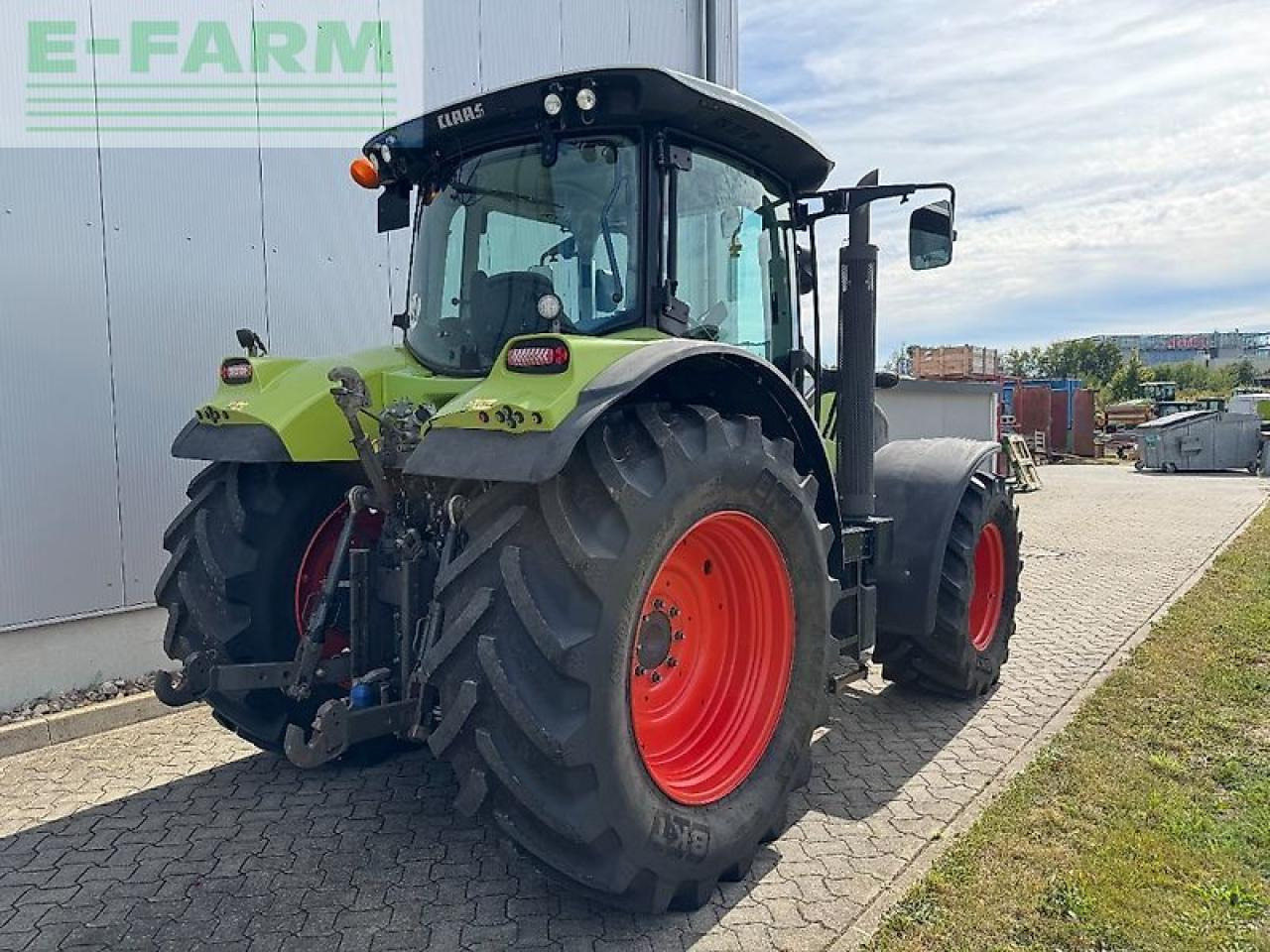 Tracteur agricole CLAAS arion 650