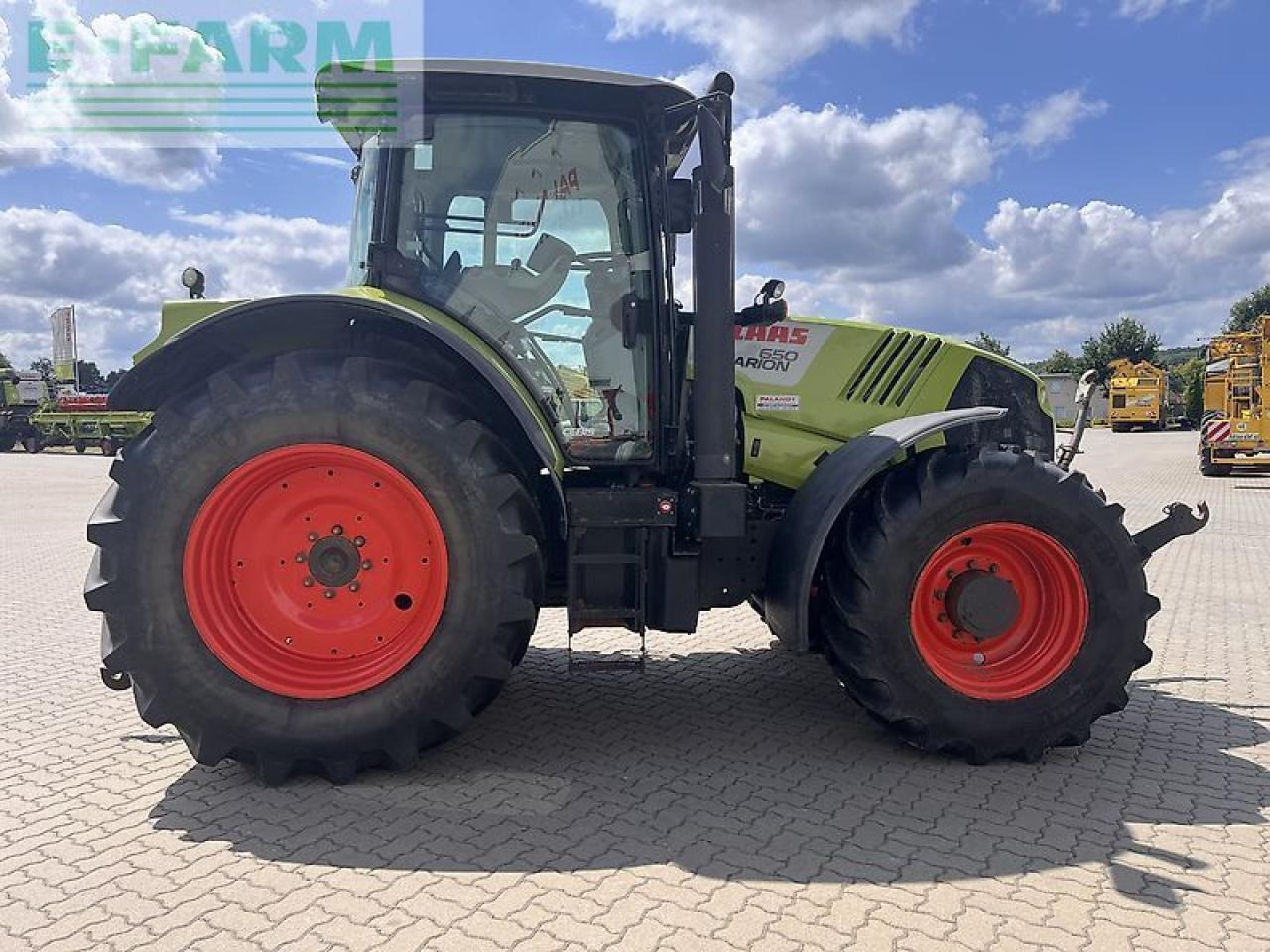 Tracteur agricole CLAAS arion 650