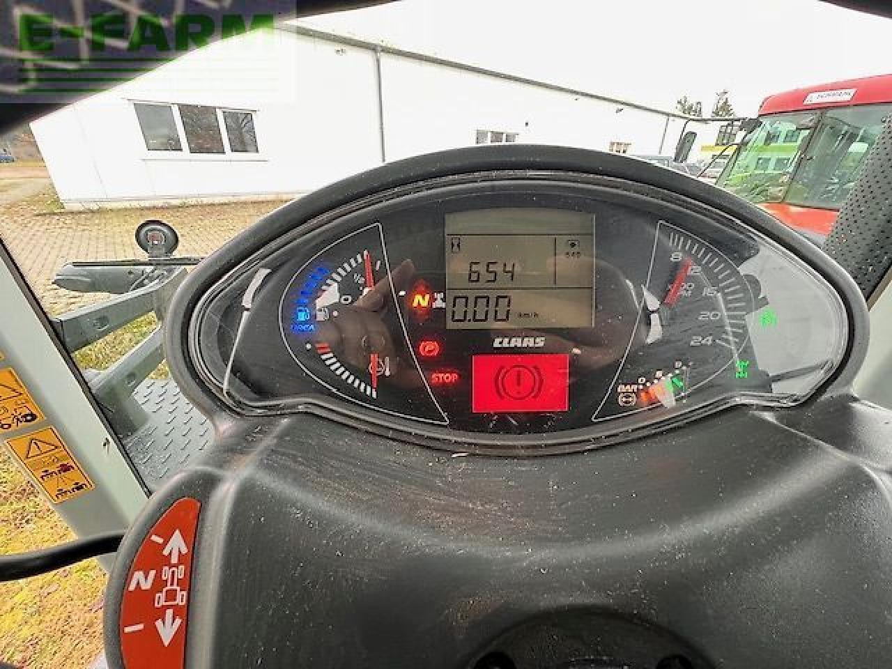 Tracteur agricole CLAAS arion 650
