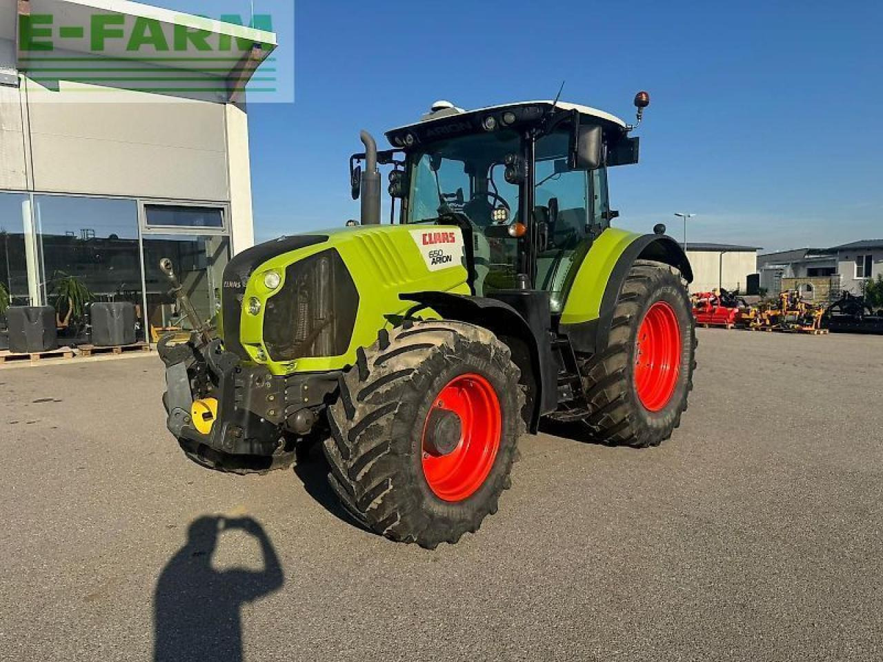 Tracteur agricole CLAAS arion 650