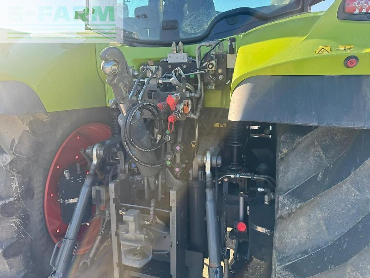 Tracteur agricole CLAAS arion 650