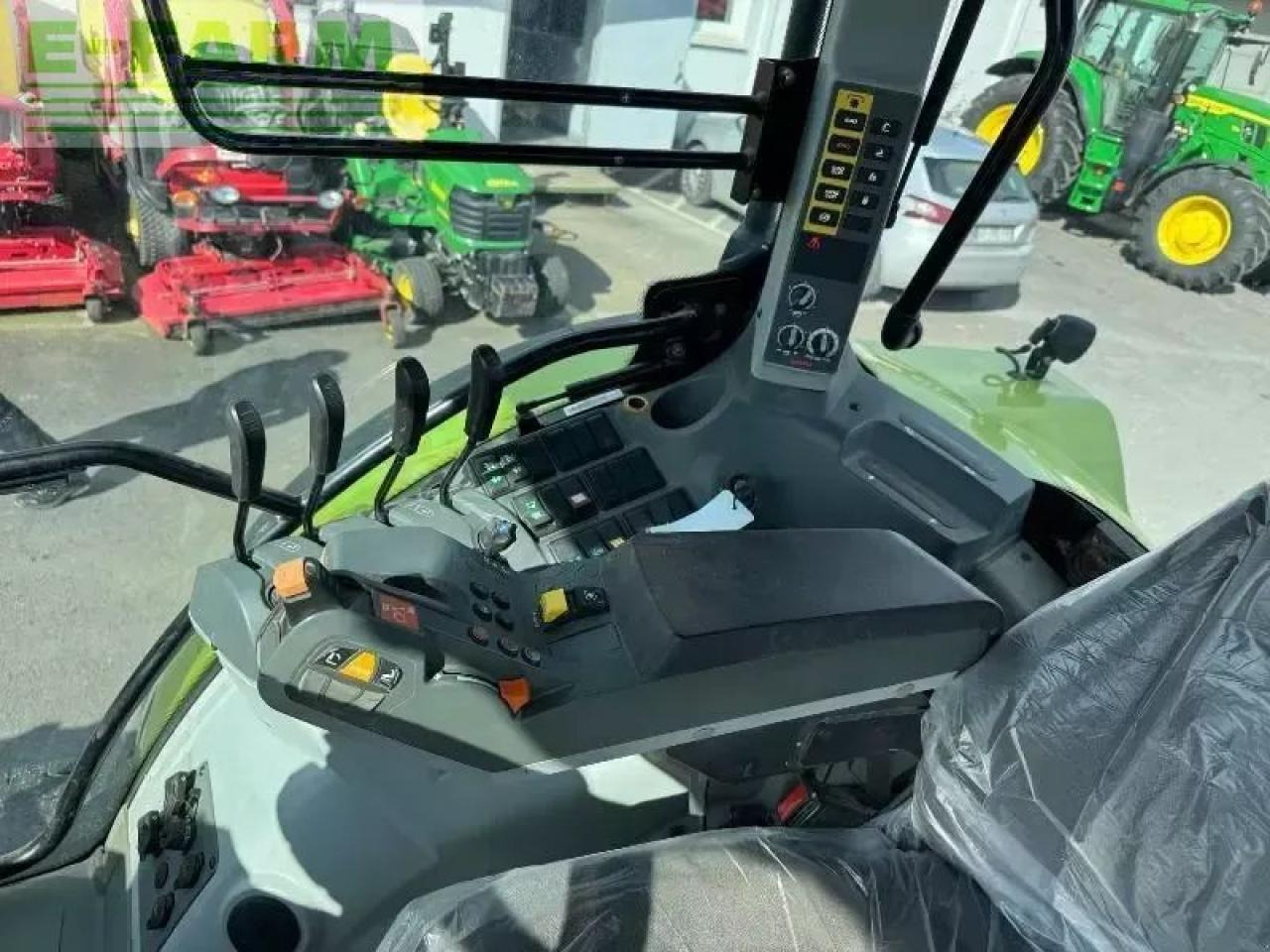 Tracteur agricole CLAAS arion 650