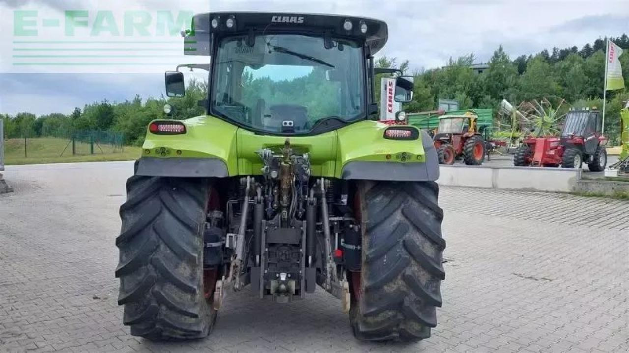 Tracteur agricole CLAAS arion 650