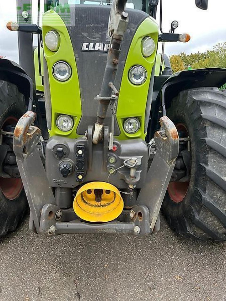 Tracteur agricole CLAAS arion 650