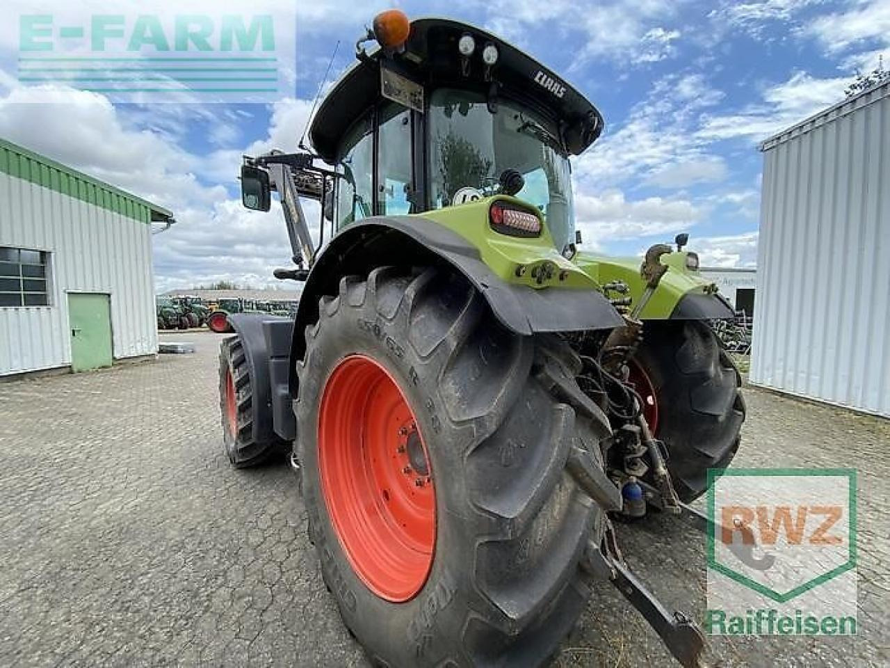 Tracteur agricole CLAAS arion 650