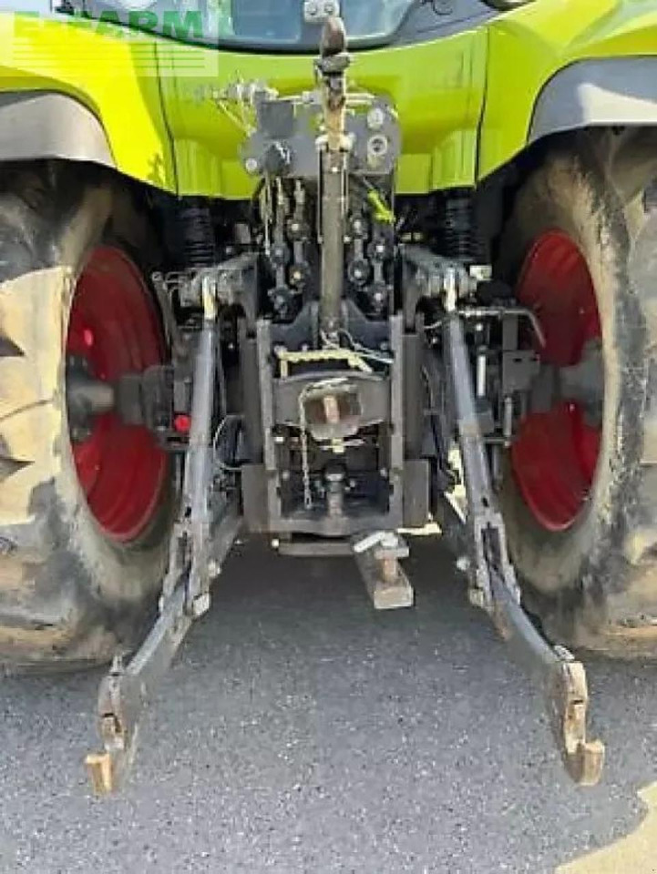 Tracteur agricole CLAAS arion 650