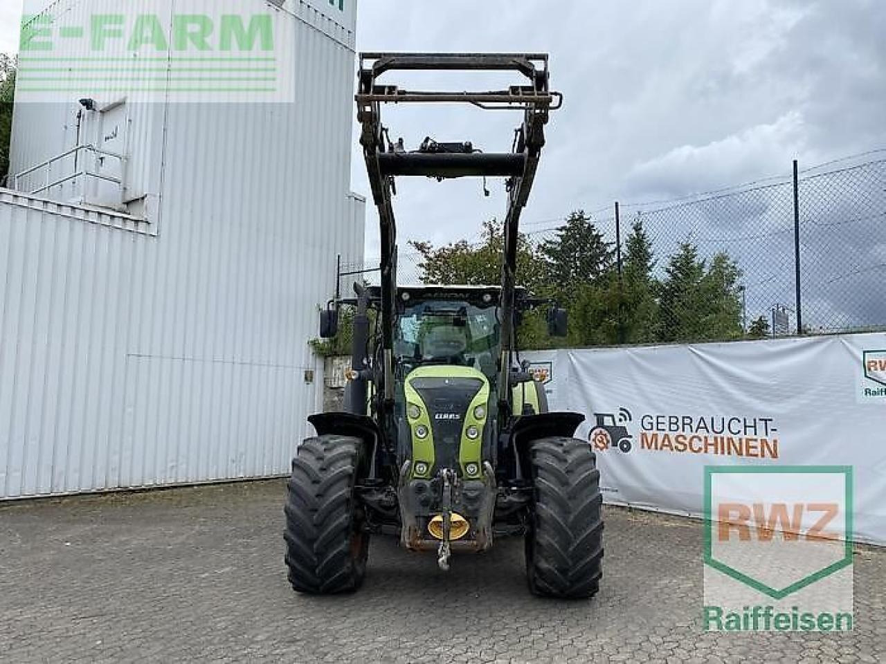 Tracteur agricole CLAAS arion 650