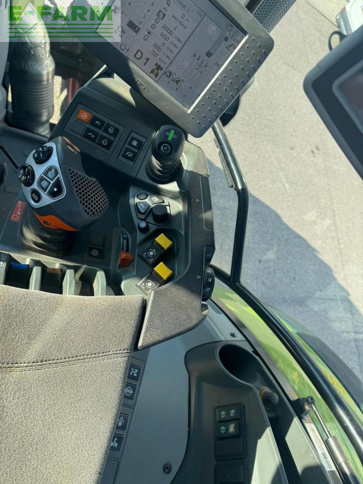 Tracteur agricole CLAAS arion 650