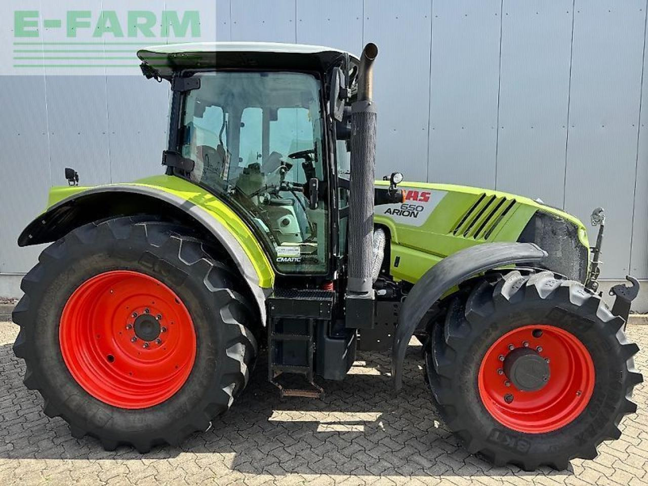 Tracteur agricole CLAAS arion 650