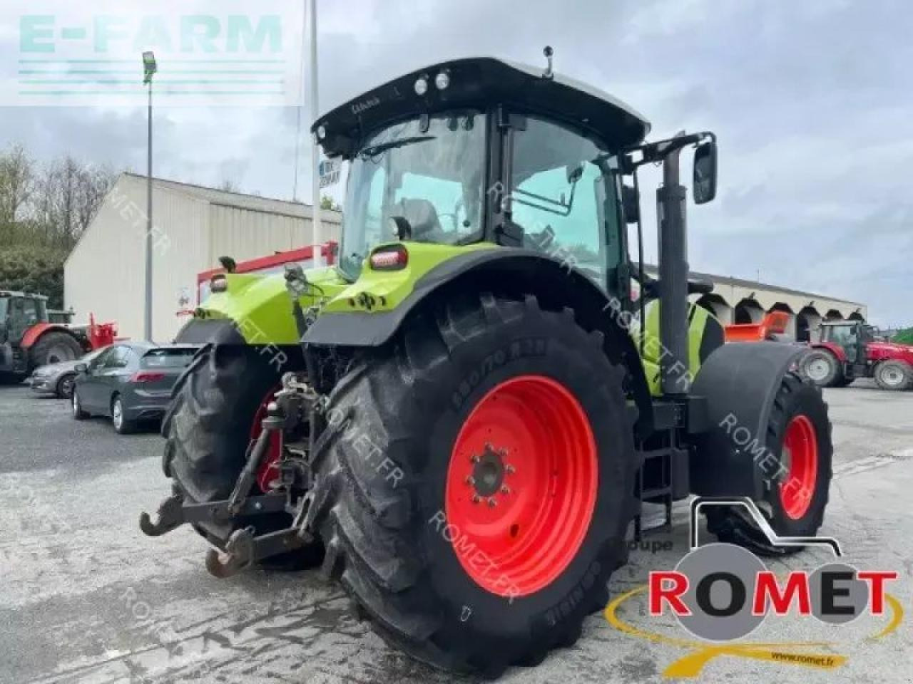 Tracteur agricole CLAAS arion 650
