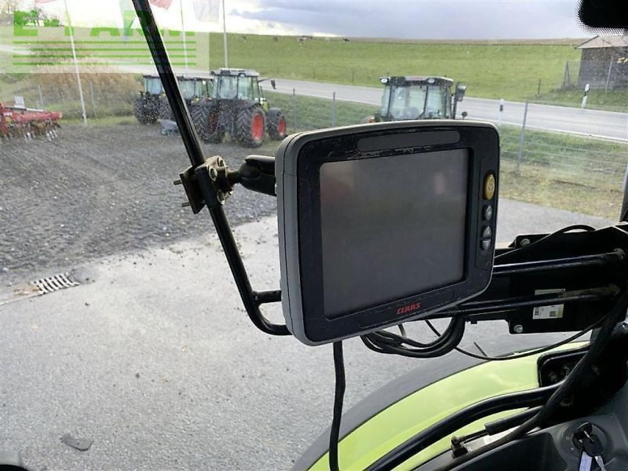 Tracteur agricole CLAAS arion 650 cebis CEBIS