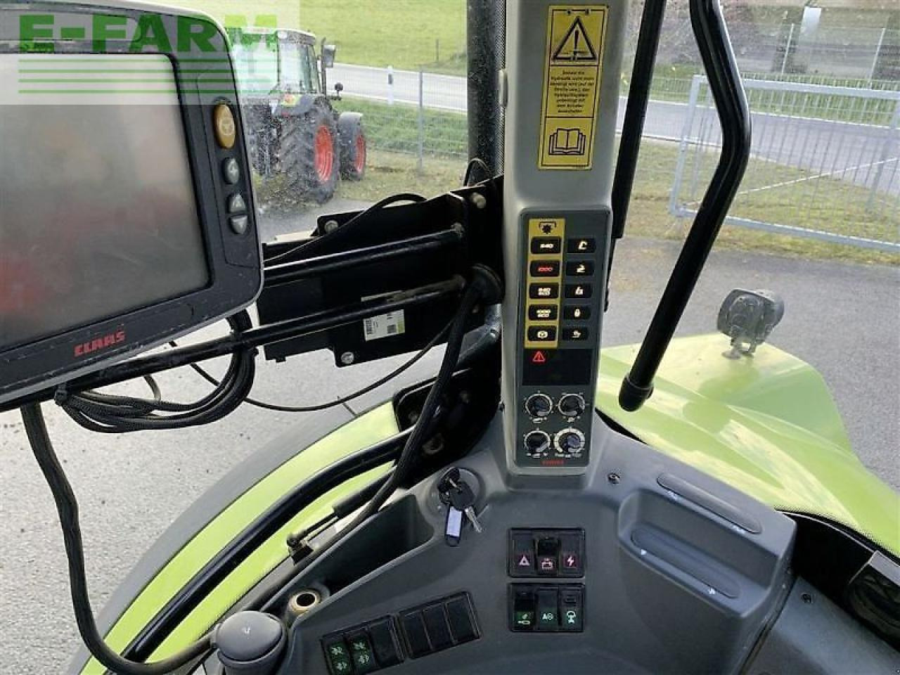 Tracteur agricole CLAAS arion 650 cebis CEBIS