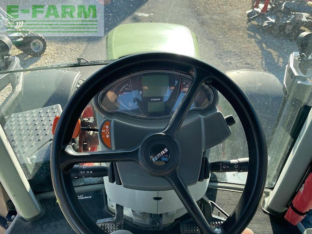 Tracteur agricole CLAAS arion 650 cis+ CIS+