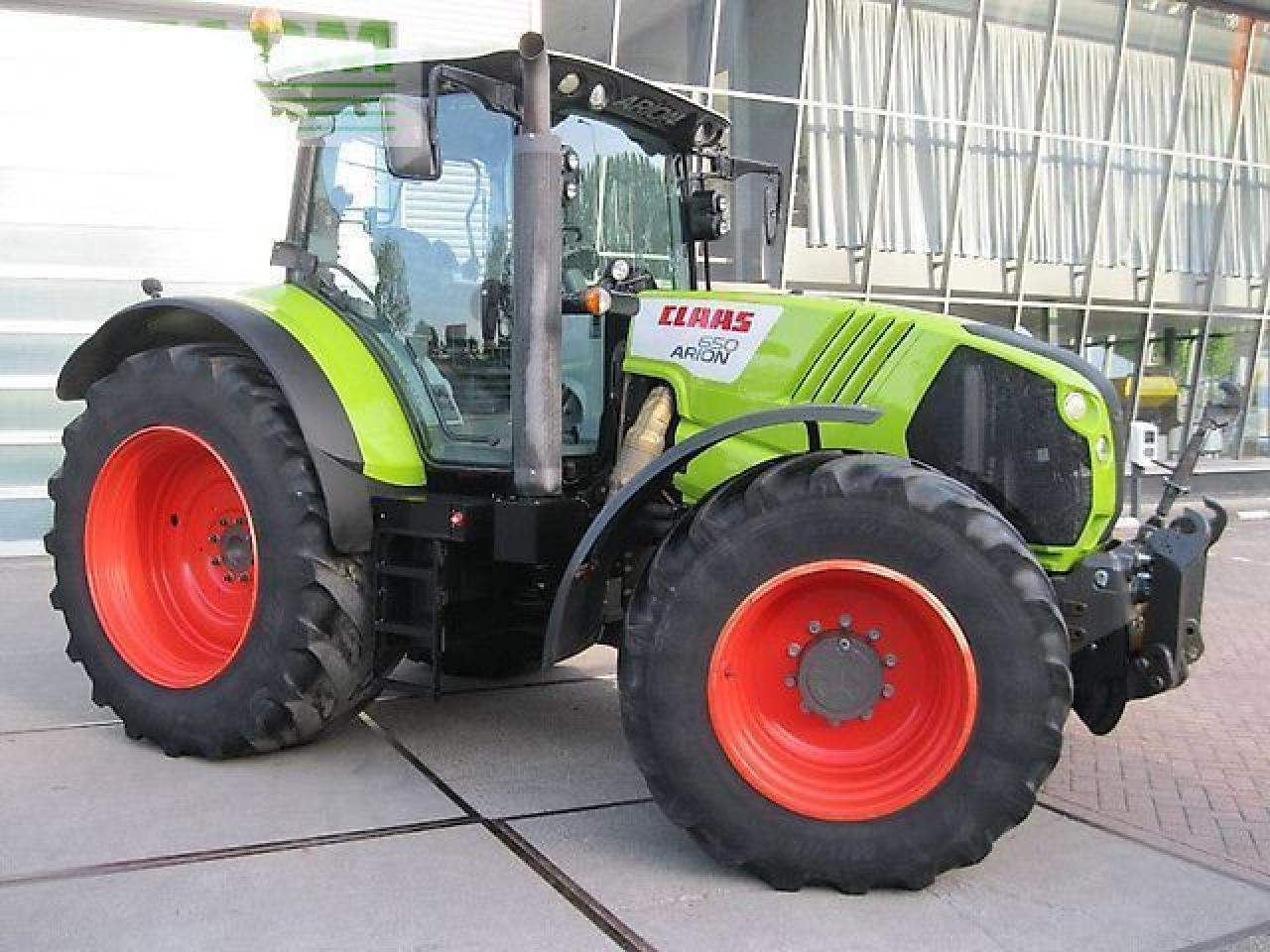 Tracteur agricole CLAAS arion 650 cis CIS