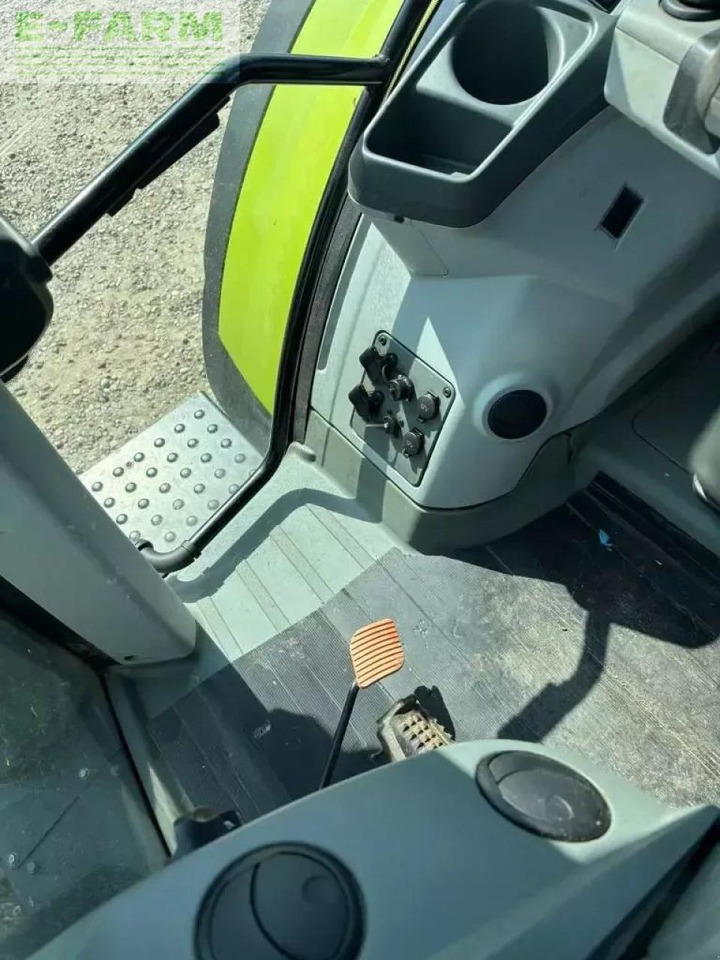 Tracteur agricole CLAAS arion 650 cis CIS