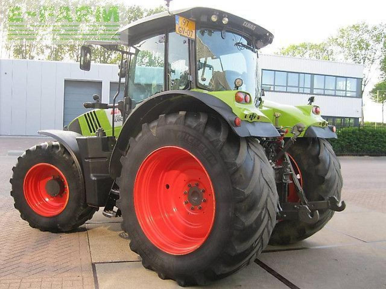 Tracteur agricole CLAAS arion 650 cis CIS