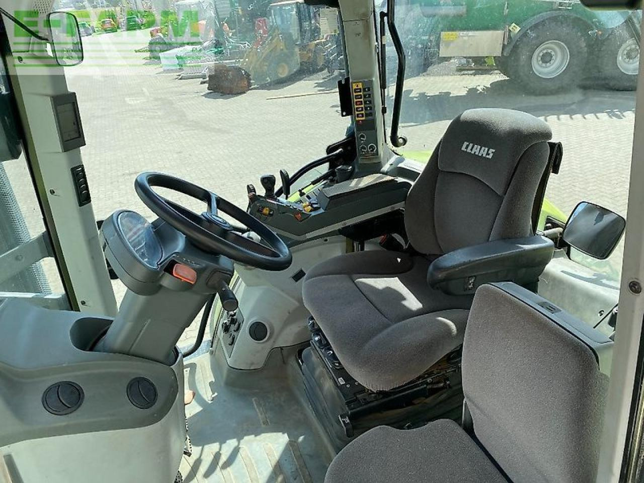 Tracteur agricole CLAAS arion 650 cis HEXASHIFT CIS