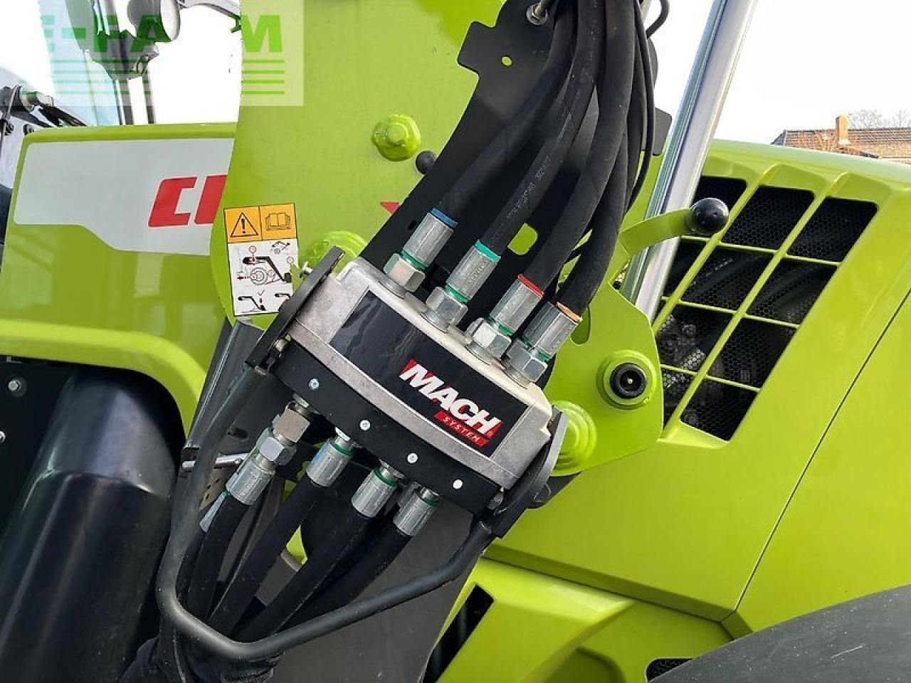 Tracteur agricole CLAAS arion 650 cis + fl140 CIS+