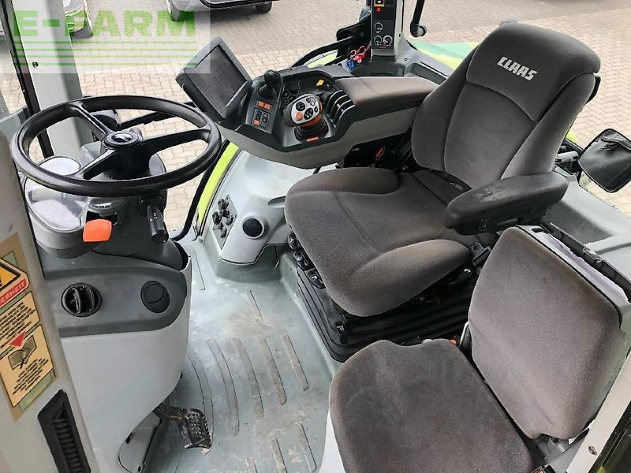 Tracteur agricole CLAAS arion 650 cmatic CMATIC