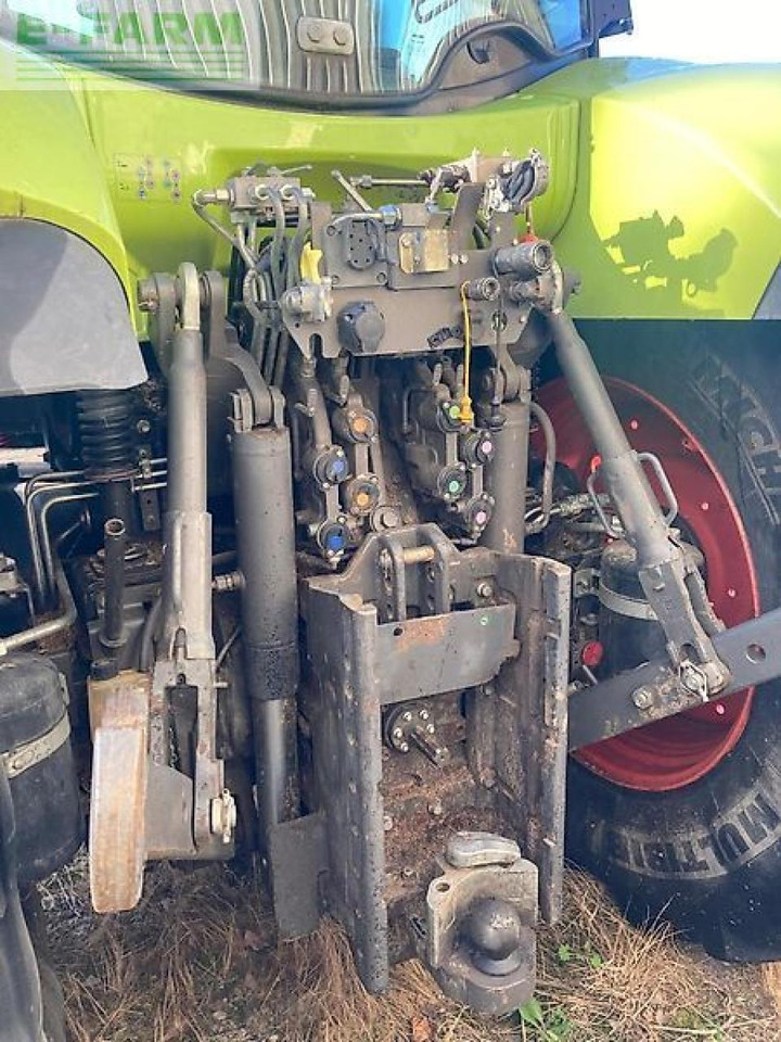 Tracteur agricole CLAAS arion 650 cmatic CMATIC