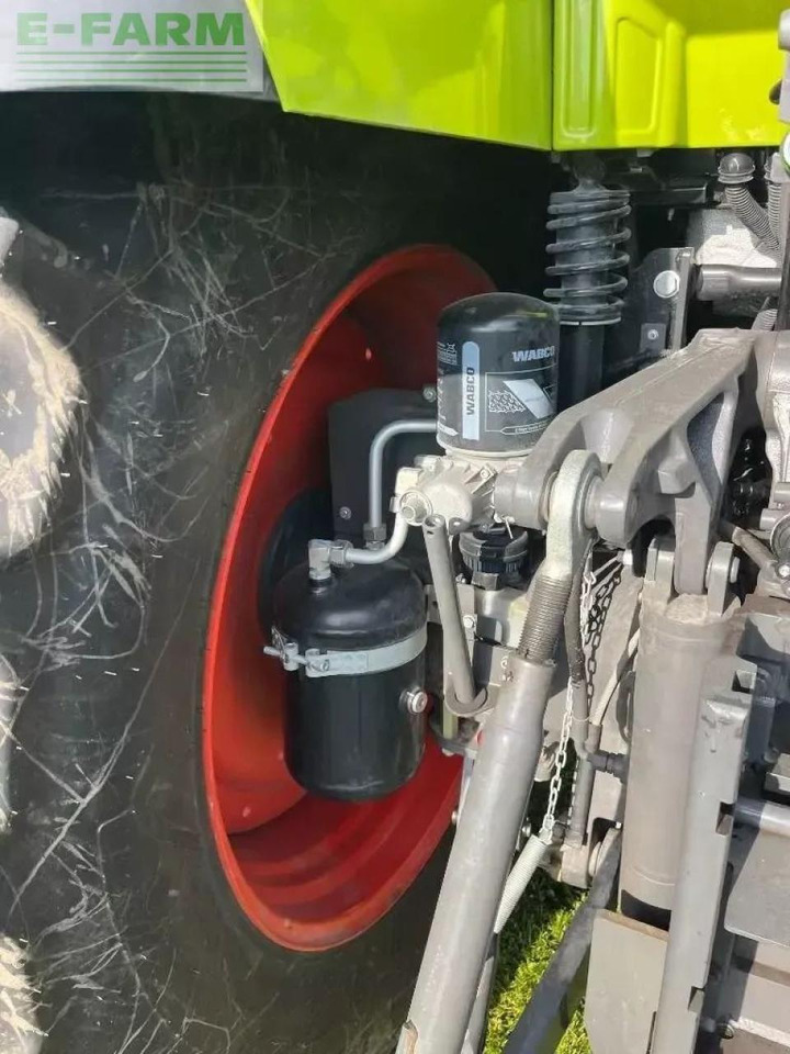 Tracteur agricole CLAAS arion 650 cmatic CMATIC