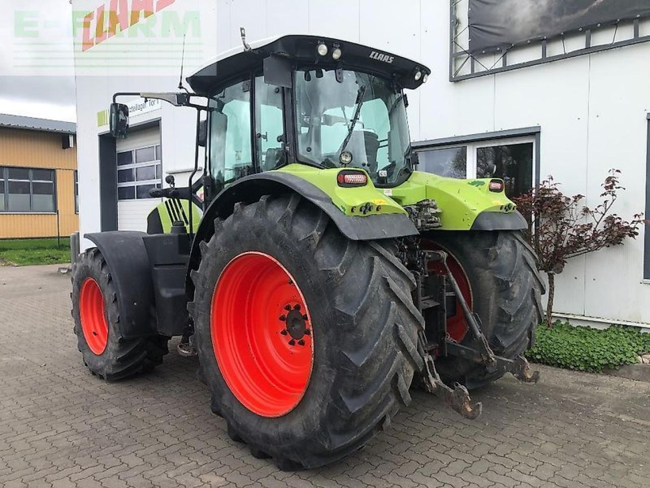 Tracteur agricole CLAAS arion 650 cmatic CMATIC