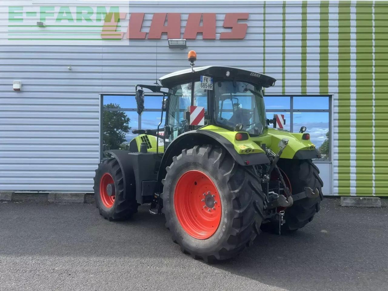 Tracteur agricole CLAAS arion 650 concept