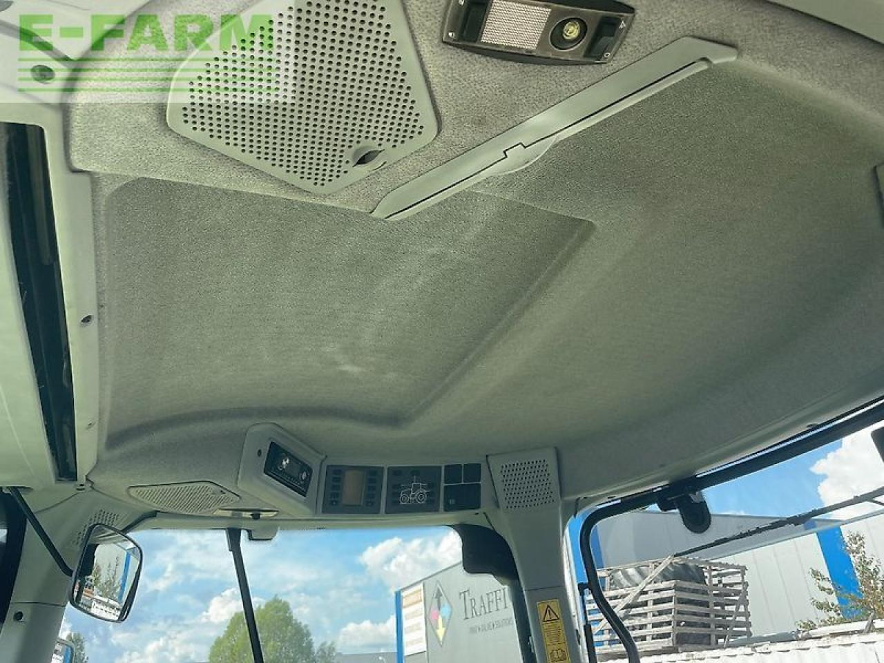 Tracteur agricole CLAAS arion 650 hexashift