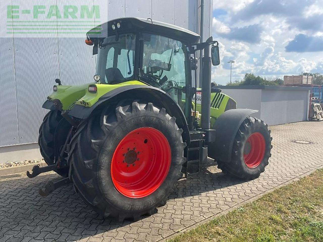 Tracteur agricole CLAAS arion 650 hexashift