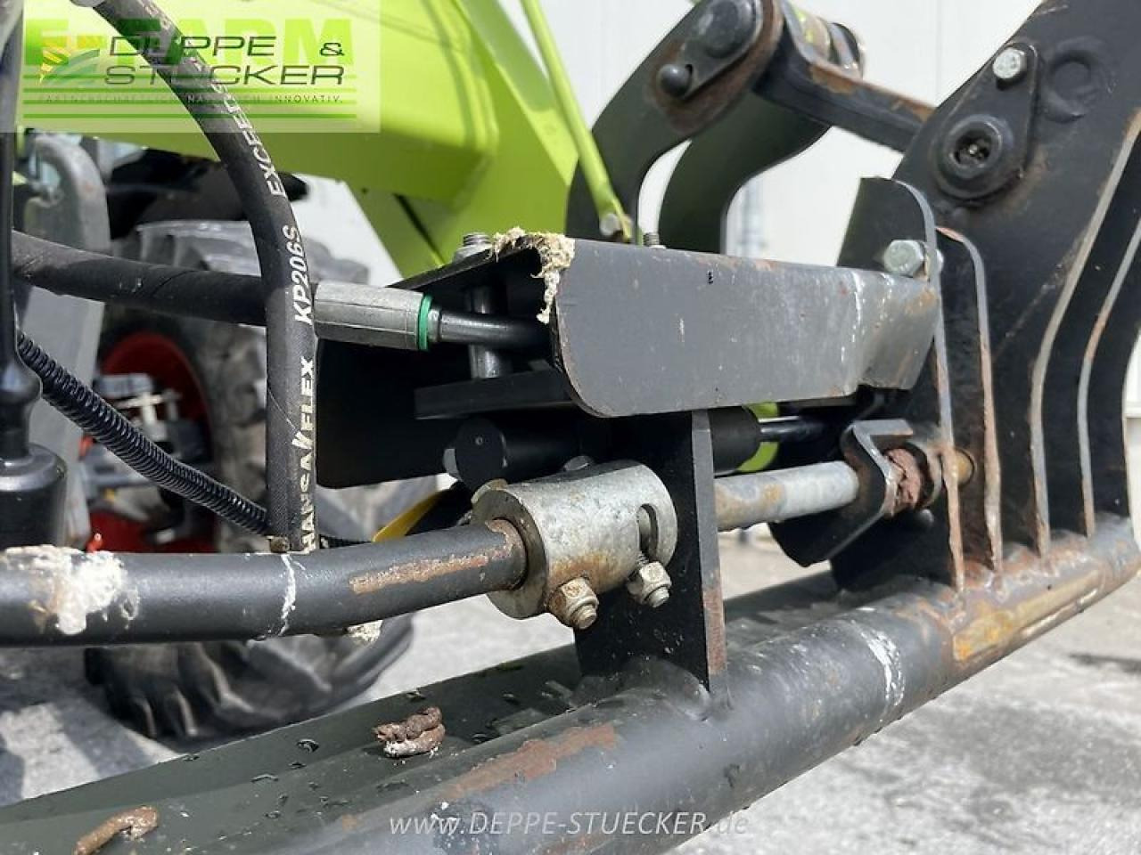 Tracteur agricole CLAAS arion 650 hexashift