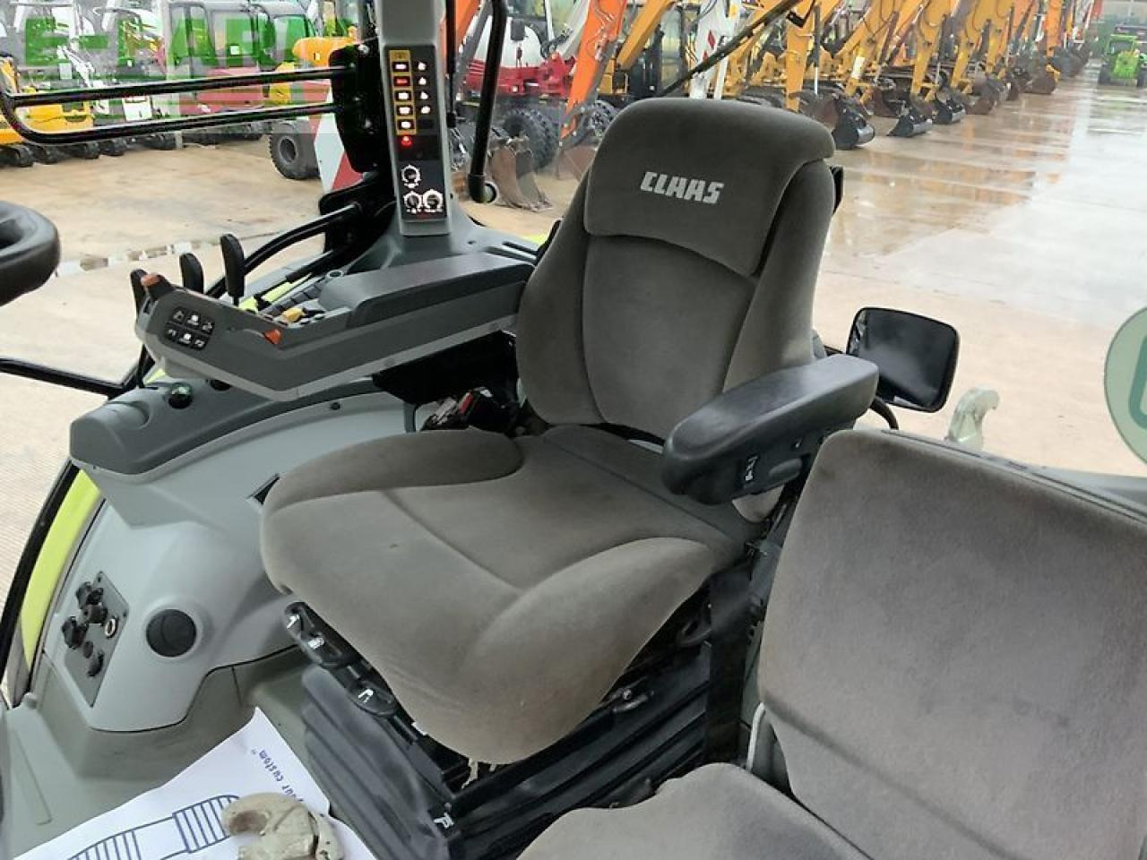 Tracteur agricole CLAAS arion 650 tractor (st25369)