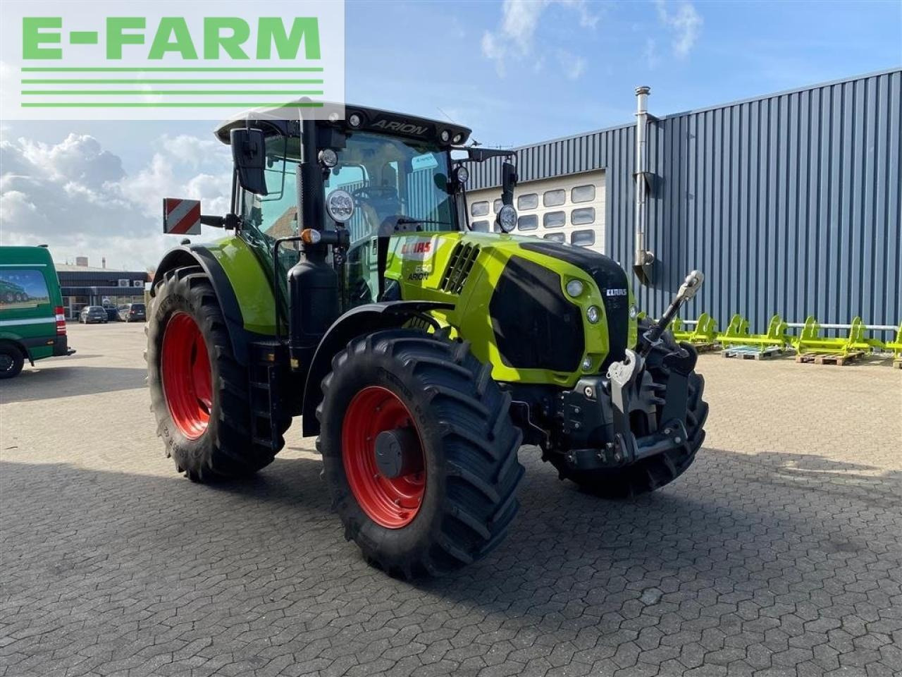 Tracteur agricole CLAAS arion 650cis+ frontlift.