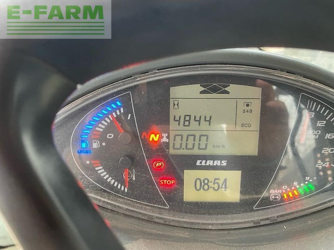 Tracteur agricole CLAAS arion 660