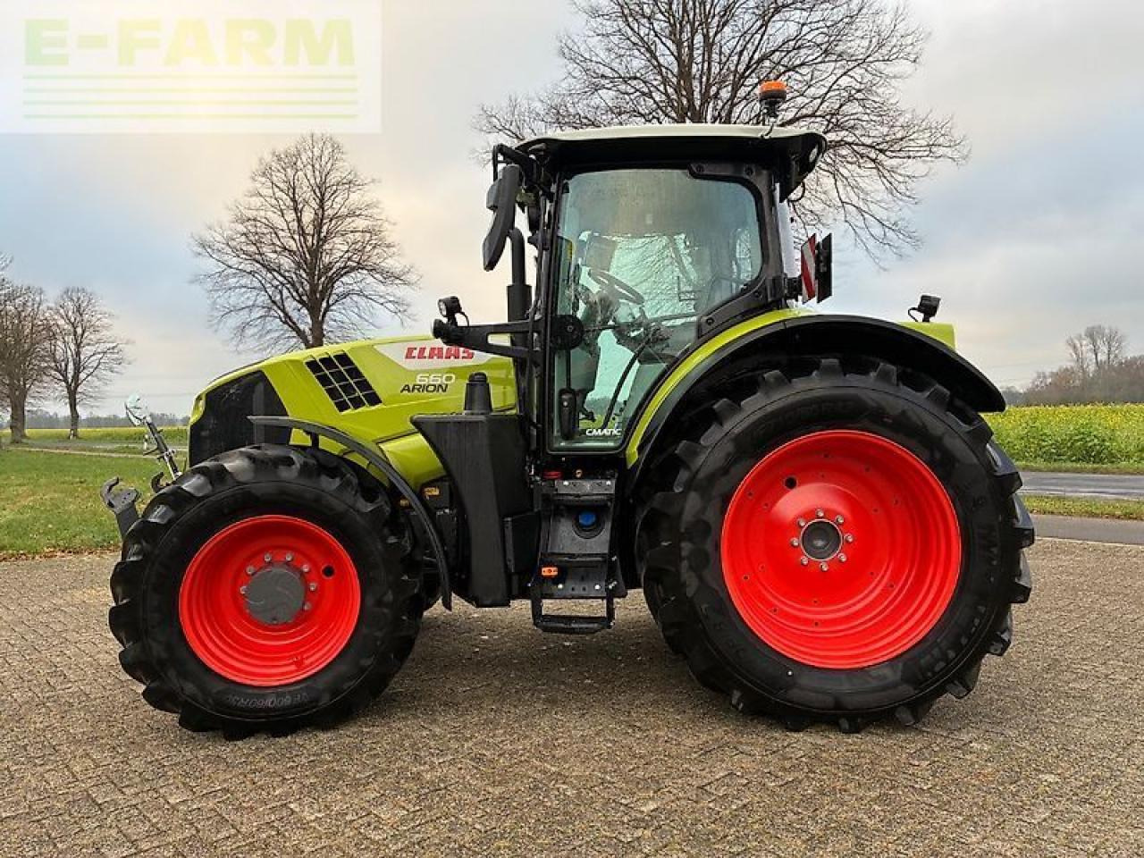 Tracteur agricole CLAAS arion 660