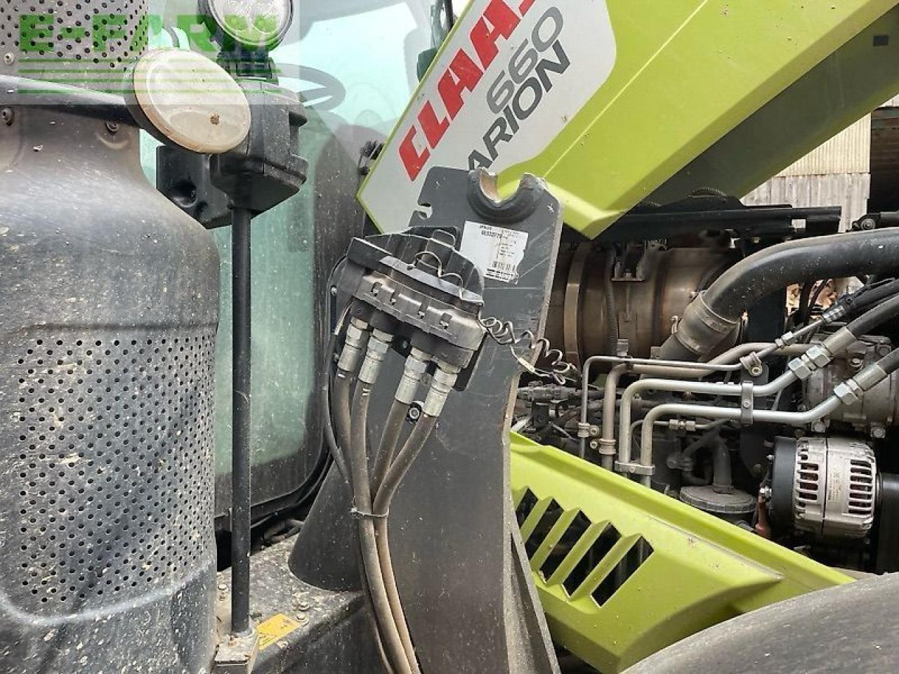 Tracteur agricole CLAAS arion 660