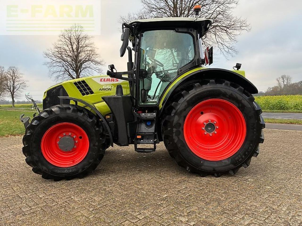 Tracteur agricole CLAAS arion 660