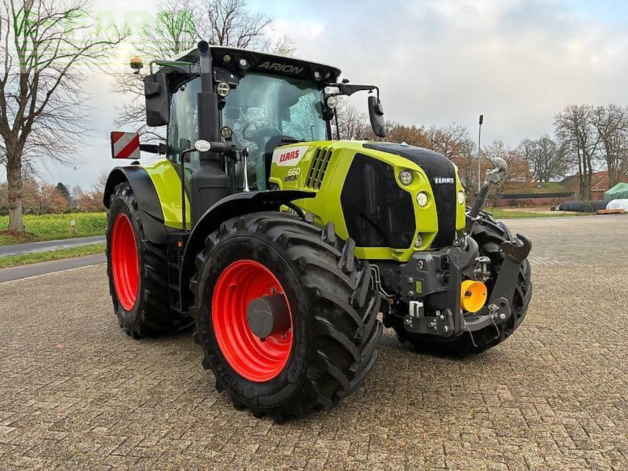 Tracteur agricole CLAAS arion 660