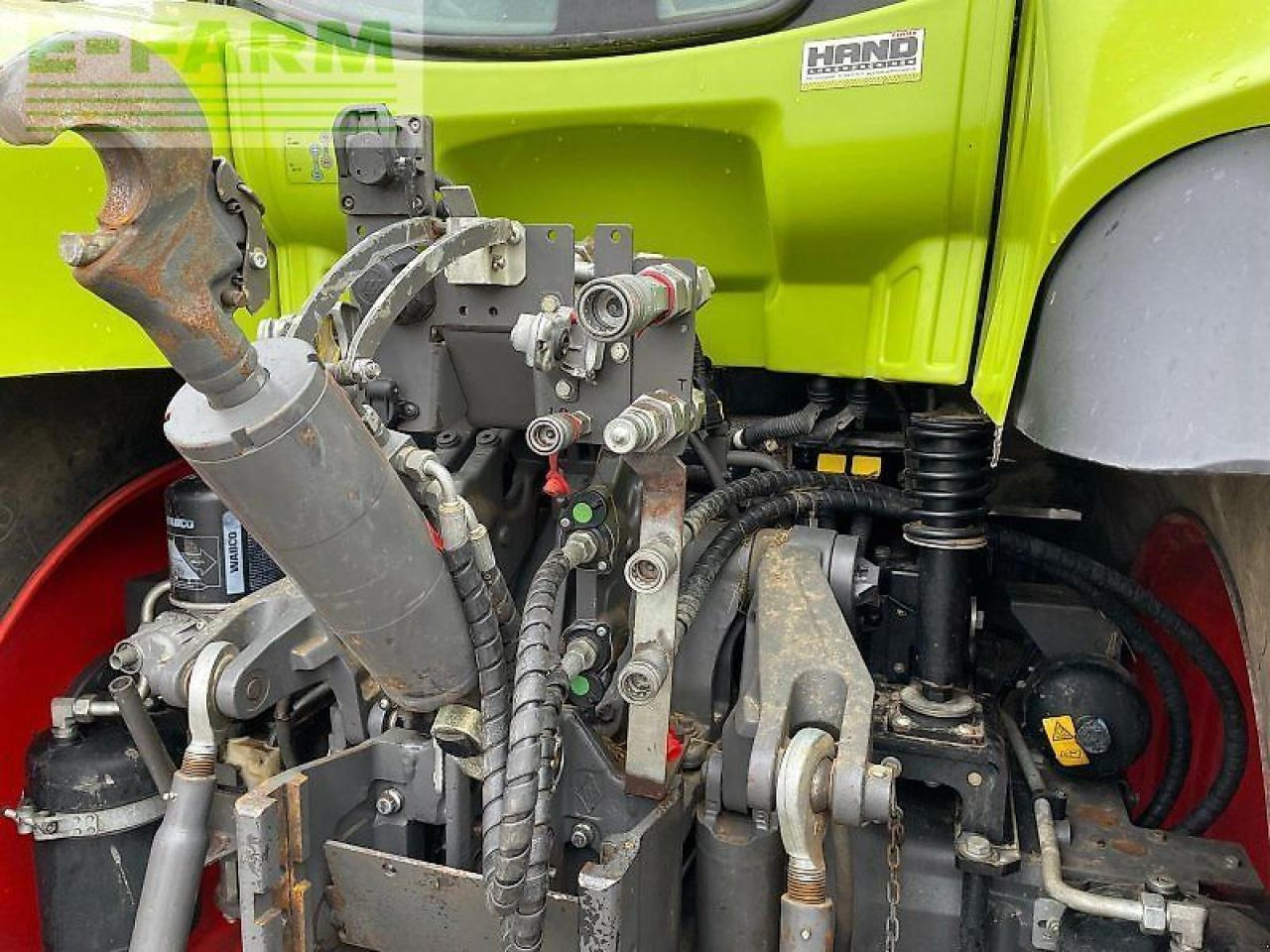 Tracteur agricole CLAAS arion 660 cis +